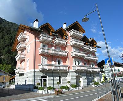 Rentals - Ziano di Fiemme - Offices - Shops - Bar - Restaurant